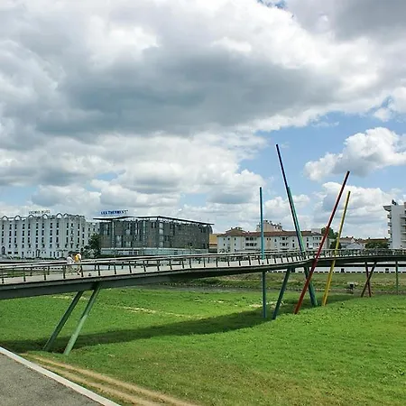 O Pti' Lumineux, Parking Prive, Centre Et Thermes Apartman *